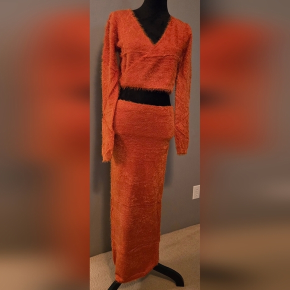 Super Soft Knit Wrap Crop Top & High Waist Махі Skirt Set #460-465 - Picture 6 of 10